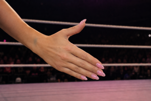 HAND BLAU 2.png