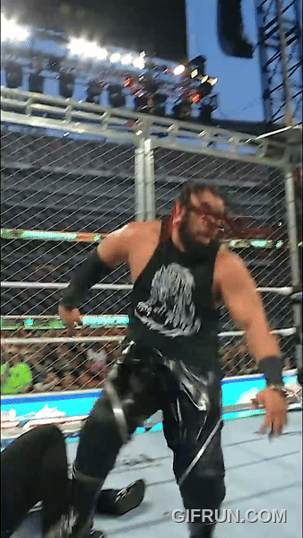 Jacob_Fatu_is_a_madman_.gif