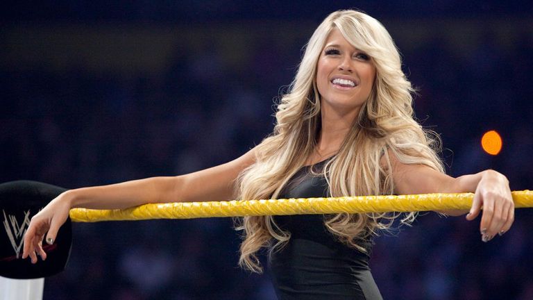kelly kelly.jpg