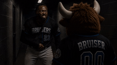 PixVerse_V6_Image_Text_360P_Der_Mann_schreit_i.gif