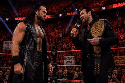 PixVerse_V6_Image_Text_540P_der_rechte_redet_ü (1).gif