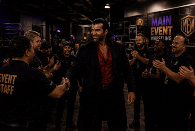 PixVerse_V6_Image_Text_540P_die_leute_freuen_s.gif