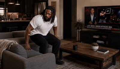 PixVerse_V6_Image_Text_540P_er_steht_nur_auf_u.gif