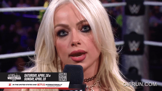 Roxanne_Perez_returns_to_help_Liv_Morgan_fight_Stephanie_Vaq (4).gif