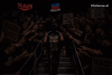 PixVerse_V6_Image_Text_360P_er_soll_einfach_di.gif