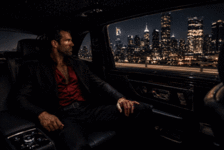 PixVerse_V6_Image_Text_540P_während_der_fahrt_.gif