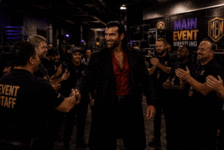 PixVerse_V6_Image_Text_540P_die_leute_freuen_s.gif